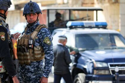 قوات أمنية تقتحم منازل سياسيين عراقيين وتضبط أموالاً ضخمة وتعتقل نائباً سابقاً وآخرين بتهمة الفساد