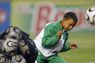 رحيمي من جمع كرات الرجاء إلى لاعب منتخب المغرب في كأس العالم 2026