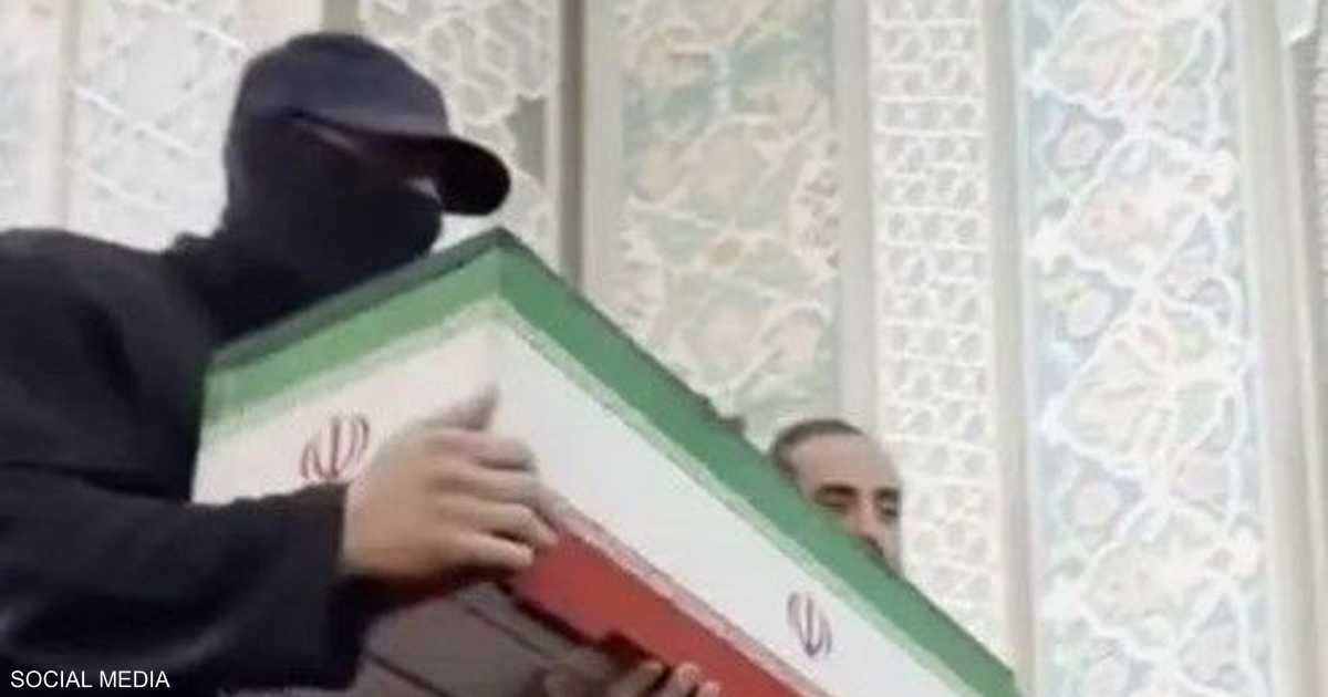 الظهور المجهول في جنازة خامنئي يثير تساؤلات حول السلطة الإيرانية