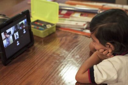 وزارة التربية والتعليم تحسم الجدل: هوم سكولينغ مخالف للقانون في مصر