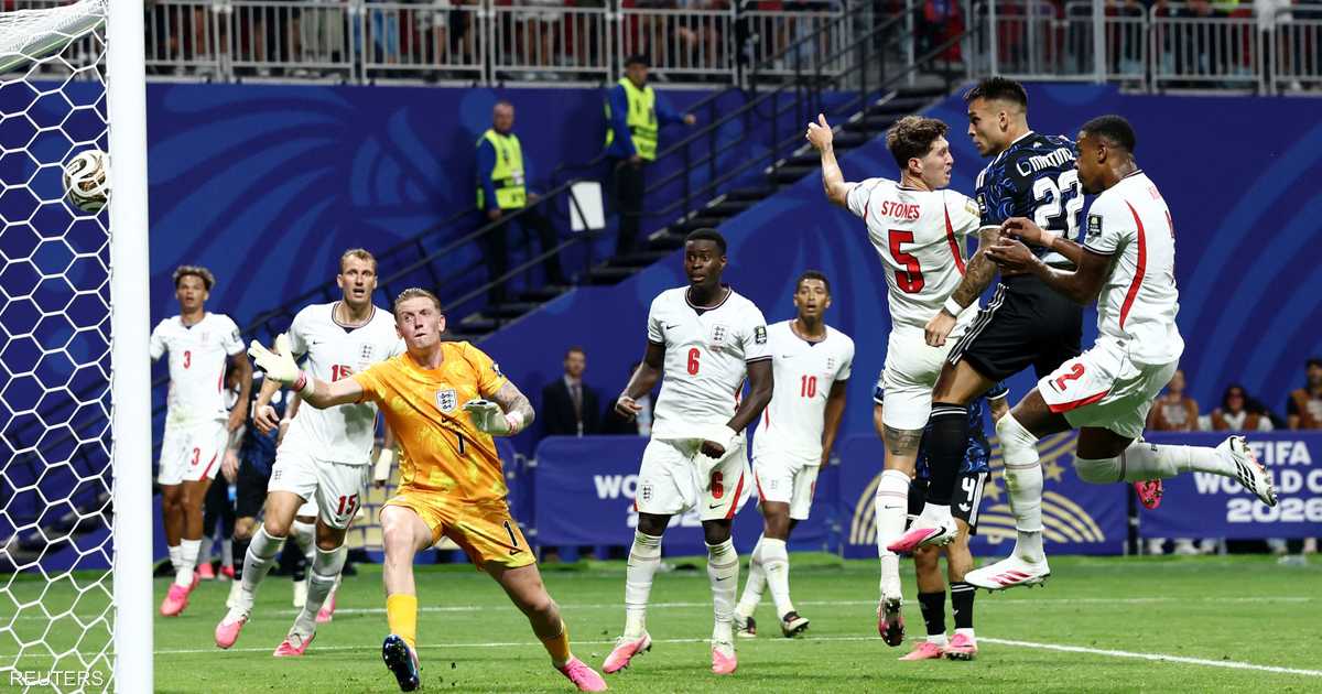 الأرجنتين تبلغ نهائي كأس العالم بعد تغلبها على إنجلترا بهدفين في وقت قياسي.