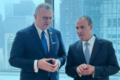 وزير الخارجية المصري يبحث مع كبير مستشاري الرئيس الأمريكي تطورات الأوضاع الإقليمية