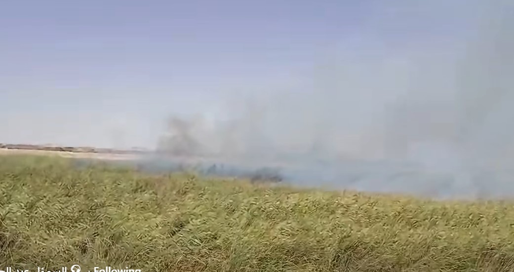 قوات الدفاع المدني تحتج على حرق أراضي مشروع أسامة داؤود دون تنسيق.
