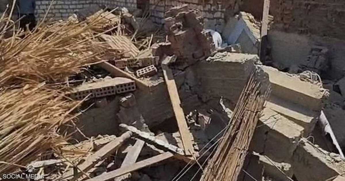 انهيار منزل واخلاء ثلاثة مصابين من تحت الأنقاض