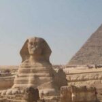 شاب وفتاة يضبطان لقيامهما بإشارات اعتبرتها التحريات مسيئة للحضارة المصرية.