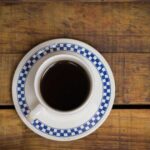 القهوة الساخنة أم الباردة: أيهما يحتوي على كافيين أكثر؟
