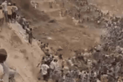 انهيار أرضي يودي بحياة عمال في زامبوي بجمهورية إفريقيا الوسطى