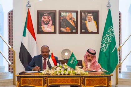 السعودية تثبت علاقاتها السودانية ردا على ضغوط الولايات المتحدة.