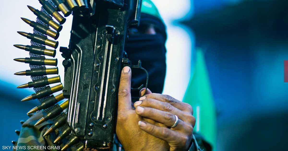 القصف يتزامن مع دفع أميركي نحو نزع سلاح حماس في غضون 30 يوما، وتساؤلات بشأن الضمانات والجدول الزمني.