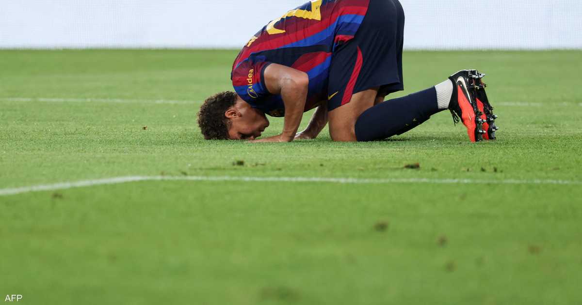 برشلونة يفوز على الأهلي بثنائية في مباراة ودية قبل بداية الموسم الجديد