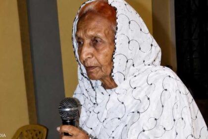 وفاة رائدة الحركة النسوية والتعليم النسوي بالسودان عن 95 عاماً