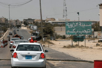 المواجهات تثير مخاوف من تدهور الأوضاع الإنسانية وتعطل الخدمات في الزاوية