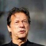 إيمران خان ينقل من سجن أديالا إلى مستشفى الشفاء تنفيذا لأمر المحكمة العليا