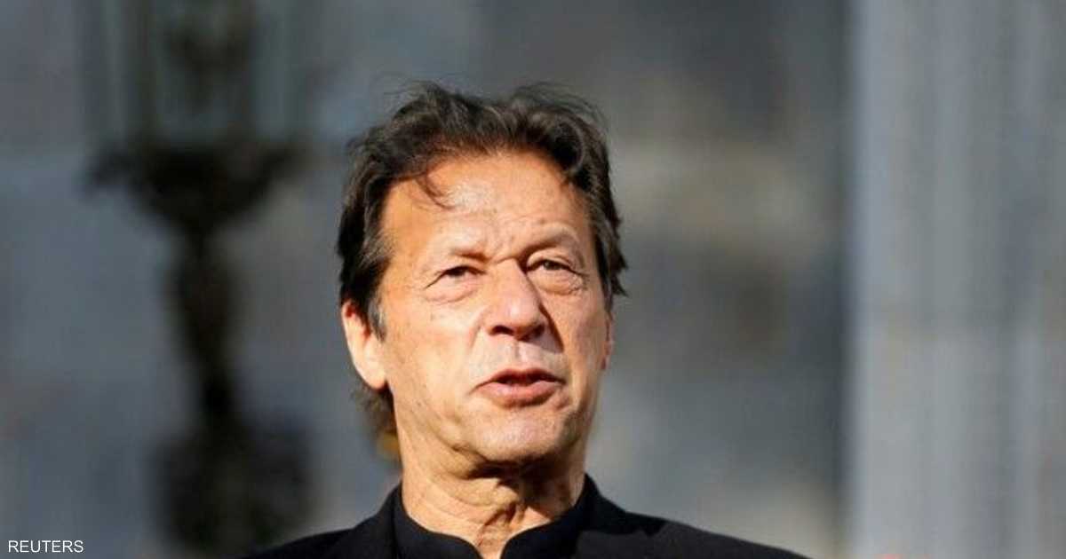 إيمران خان ينقل من سجن أديالا إلى مستشفى الشفاء تنفيذا لأمر المحكمة العليا