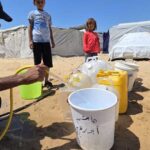 مخيم خان يونس: صراع يومي على استخراج المياه بعد تفاقم أزمة المياه في غزة