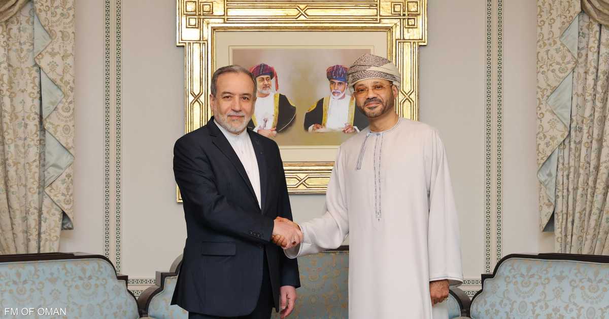 الوزيران العماني والإيراني يبحثان استئناف الحوار وتطويرات الملاحة في مضيق هرمز