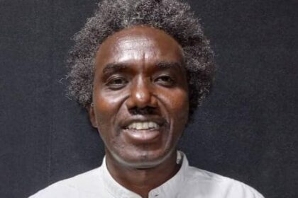 البرهان يهدد بالحرب حتى انتهاء التمرد ويبعث برسائل محبطة للشعب السوداني.