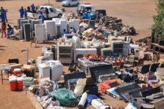 هل يجوز الاستفادة من ثلج ثلاجة مسروقة اشتراها الجيران من سوق دقلو؟