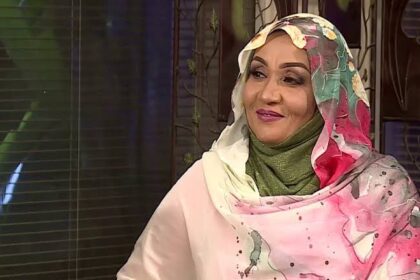 حنان عبدالحميد أم وضاح تصل الخرطوم للمثول أمام النيابة المعلوماتية.