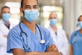 جدل حول واقعية بيئة العمل في مسلسل بنج كلي يتصاعد بعد انتقادات من أطباء ونقابة التمريض