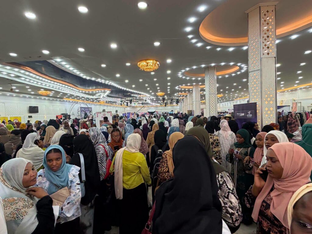 القرار الأمني بإلغاء بازار نسائي في عطبرة يثير موجة استياء.