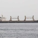 حريق على ناقلة بعد ضربة بمقذوف غرب ينبع