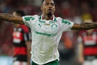بالميراس ومانشستر سيتي يتفقا على انتقال لاعب الخليفة آلان