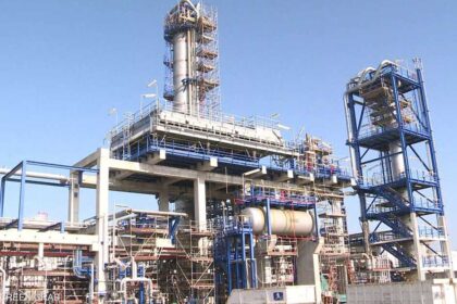 المحكمة ترفض أساس النجاح للدعوى الجماعية وتلزم العملاء بالتقاضي الفردي لاسترداد الزيادة.