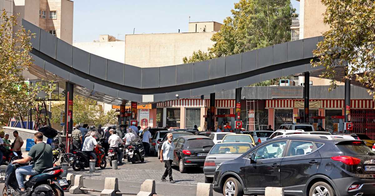 إيران تواجه عجزاً يومياً في الوقود يبلغ 15 مليوناً لتراً.