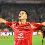 الأهلي يكشف تفاصيل تمديد عقد لاعب خط الوسط حتى 2030