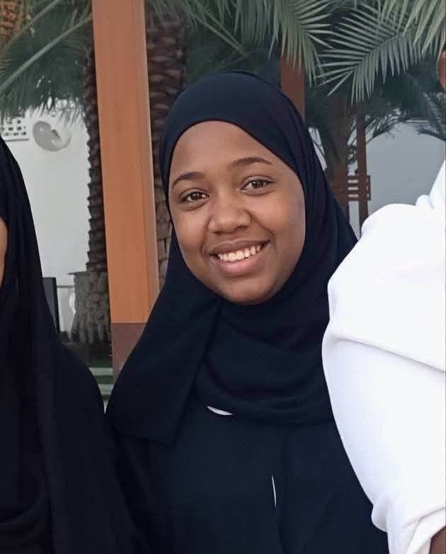 عودة الطالبة همس زرياب السودانية بعد اختفائها في الحرم المكي.