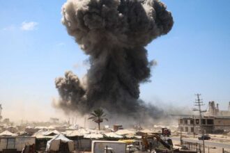 الغارة الإسرائيلية على مبنى لحماس في جباليا تودي بحياة مسلحين