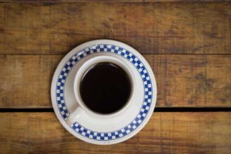 الحد الآمن لشرب القهوة يومياً وفوائده الصحية