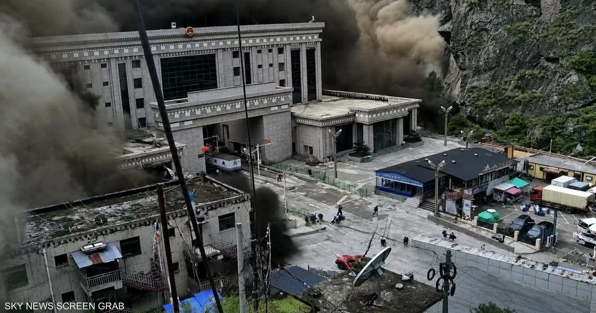 انهيارات طينية وفيضانات تضرب التبت ونيبال وتتسبب في مقتل 165 شخصاً وفقدان المئات
