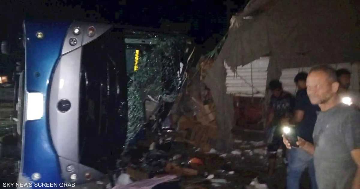 الحادث يودي بحياة 9 أشخاص وإصابة آخرين في مطروح، والنيابة تحقق في ملابساته.