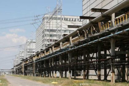 هجمات على محطة زابوريجيا النووية تؤدي لإصابة عاملين وتثير قلق الوكالة الدولية للطاقة الذرية.