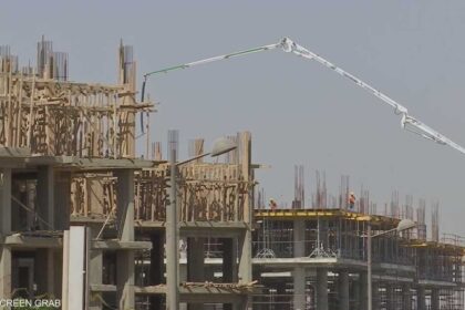 إجراءات حكومية حازمة لضمان التزام المطورين العقاريين بالعقود والمواعيد
