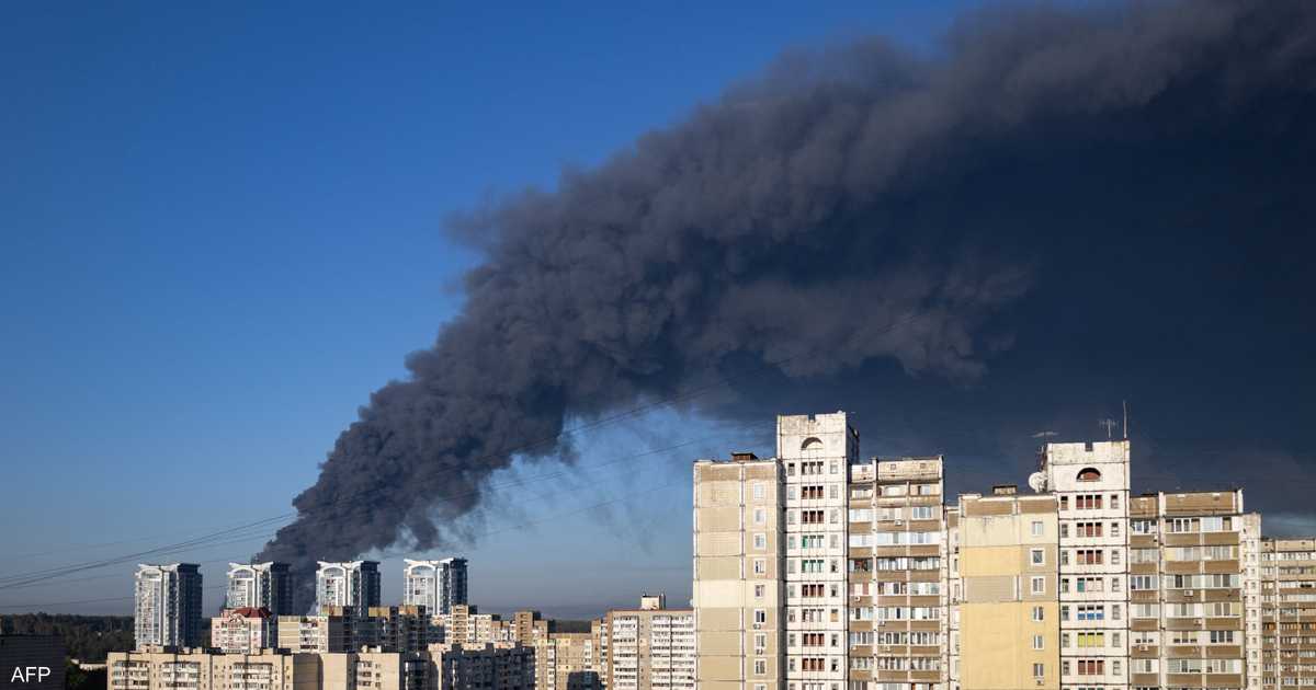 انفجار مستودع ذخيرة بالقرب من كييف يودي بحياة 37 شخصاً ويحتجز رئيس بلدية أوكراني