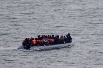 خفر السواحل ينجح في إنقاذ 72 مهاجرا قبالة ساحل جرافلين وفاة شخصين على متن السفينة