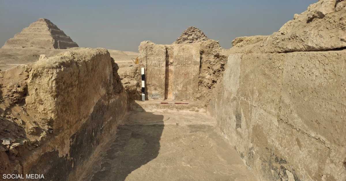 كشفت أعمال الحفائر عن بقايا مقبرة سخنتيو بتاح ومجموعة أدوات طقوس جنازة.