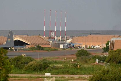 سيطرة الحرس الرئاسي على القاعدة الجوية في نيامي بعد هجوم متمردين مدعومين من روسيا