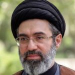 رسالة من خامنئي تدعو إلى وحدة إيرانية ضد أميركا وإسرائيل وتناول الاقتصاد.