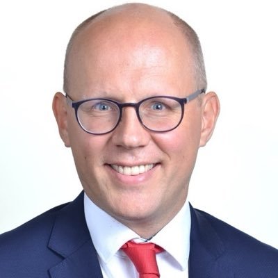السفير الألماني يرى دماراً وعلامات أمل في زيارة الخرطوم الأولى له منذ 2023م