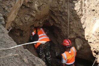 مئات العمال مفقودين في أنفاق طاقة بعد فيضانات مفاجئة في نيبال