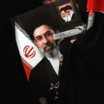 الموساد والـCIA ينسقان لتحديد مصير مرشد إيران الجديد