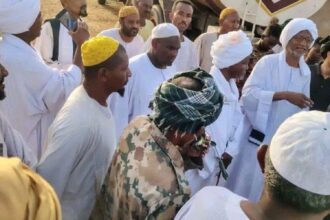لجنة أم سيالة الإدارية تصل المنطقة بعد استعادتها وتعهد بإعادة الإعمار العاجل