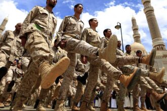 الحوثيون يستهدفون ناقلة نفط سعودية أمام ميناء ينبع بالبحر الأحمر