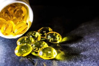 المكملات الغذائية قد تساعد في دعم صحة القلب والدماغ والعظام مع التقدم في العمر.