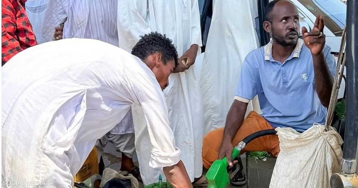 انخفاض قيمة الجنيه السوداني يواجه متغيرات جديدة في الأسواق.