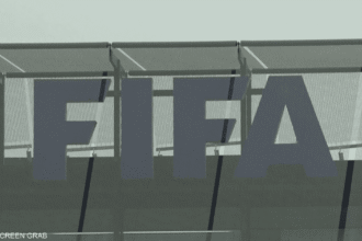 اليويفا يرحب بسحب الفيفا لخطة بيع حصص في بطولاته لجهات خاصة